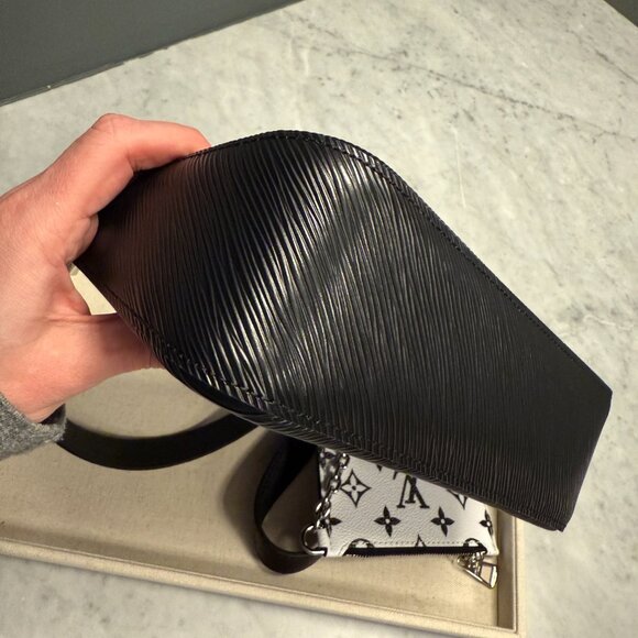 Louis Vuitton Marelle Handbag in Black Epi Leather - Picture 7 of 8